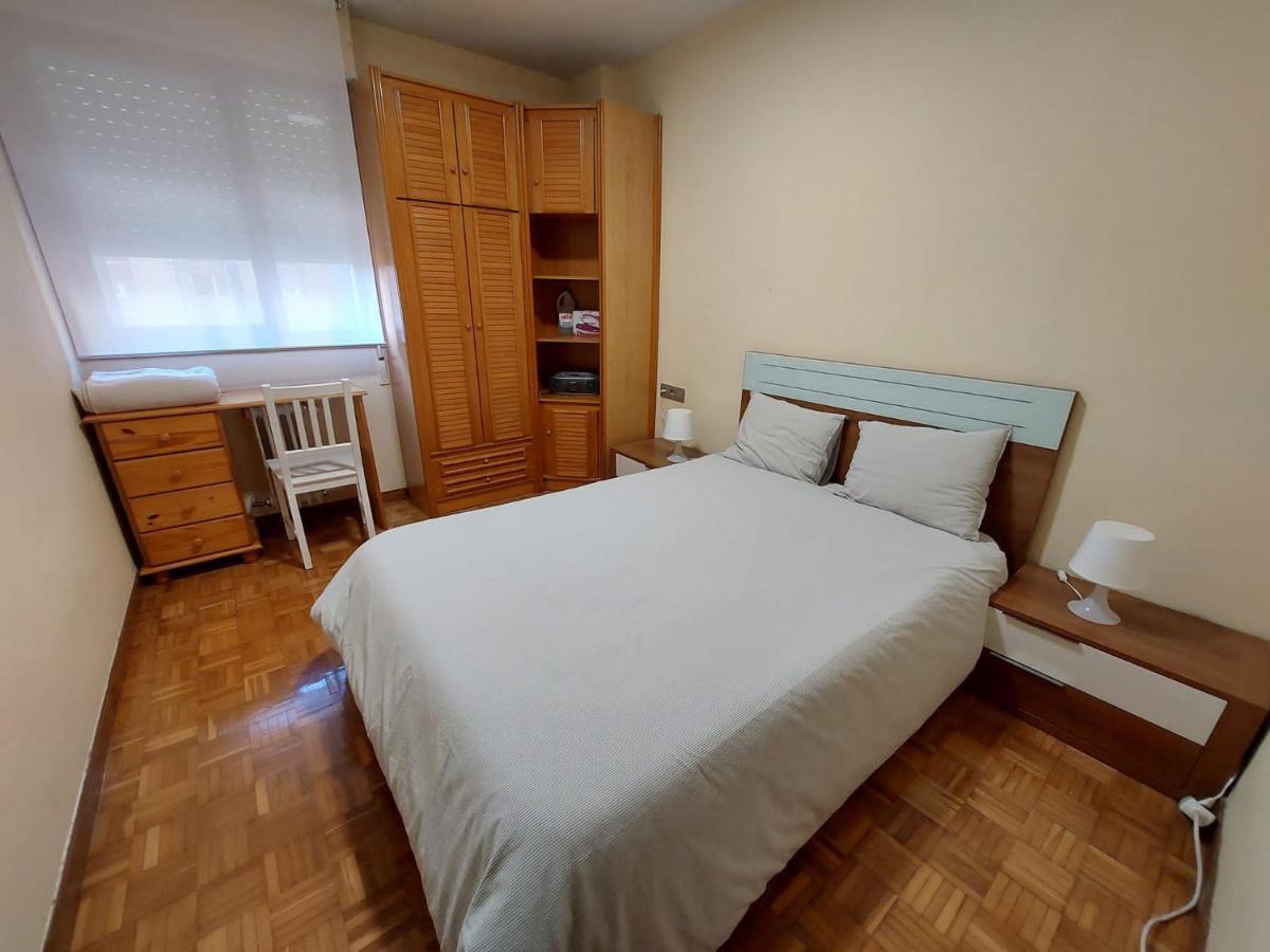 Piso Sencillo Y Acogedor Con Parking Gratuito Appartamento Baranain