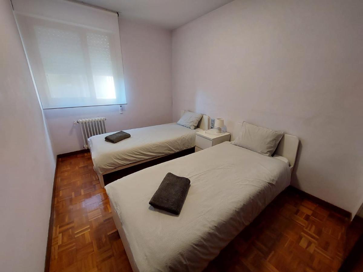 Piso Sencillo Y Acogedor Con Parking Gratuito Baranain